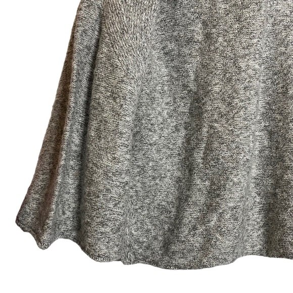 Two by Vince Camuto V Neck Long Raglan Bell Sleeve Knit Sweater Heather Gray XL - Picture 8 of 16